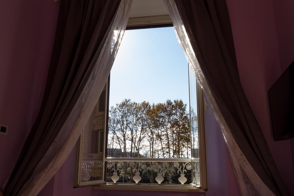 Bevilacqua Bed Roma Santa Croce Otel Oda fotoğraf