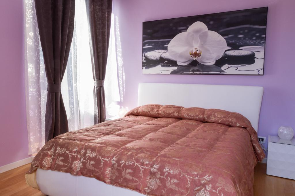 Bevilacqua Bed Roma Santa Croce Otel Oda fotoğraf