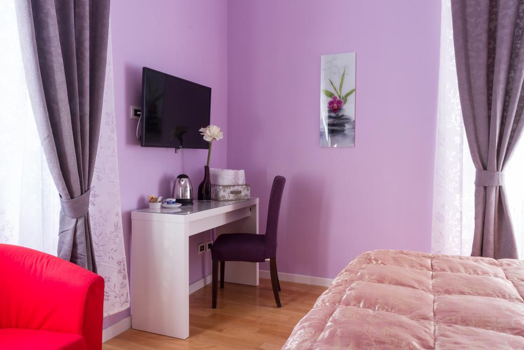 Bevilacqua Bed Roma Santa Croce Otel Oda fotoğraf