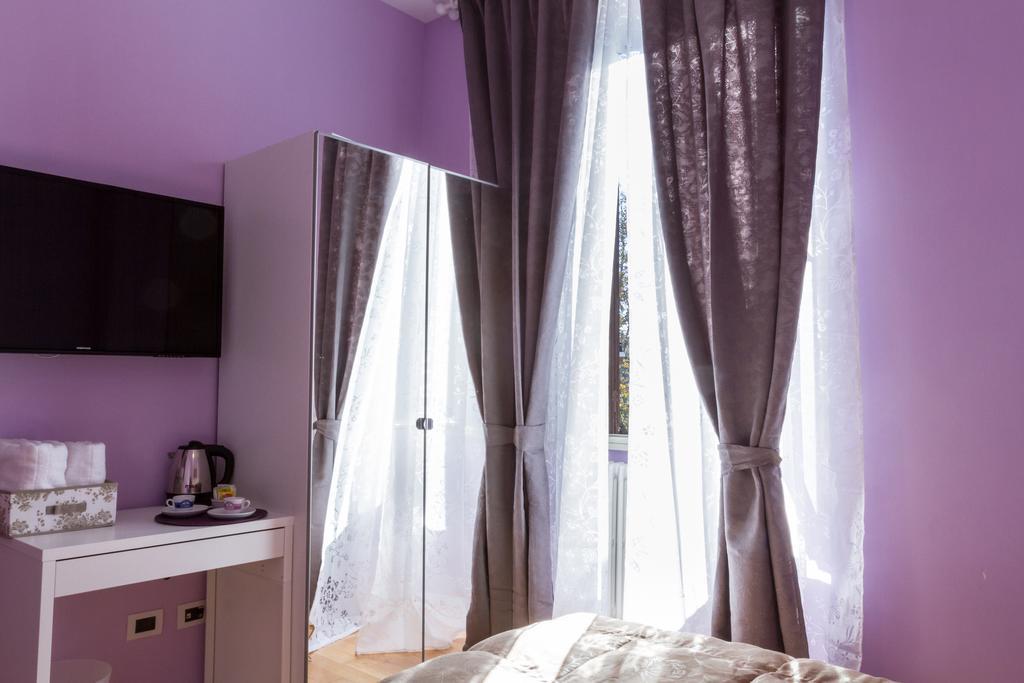 Bevilacqua Bed Roma Santa Croce Otel Oda fotoğraf