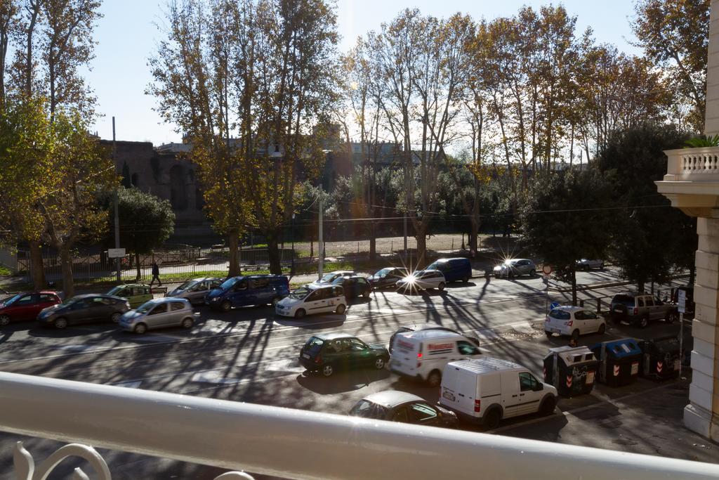 Bevilacqua Bed Roma Santa Croce Otel Oda fotoğraf